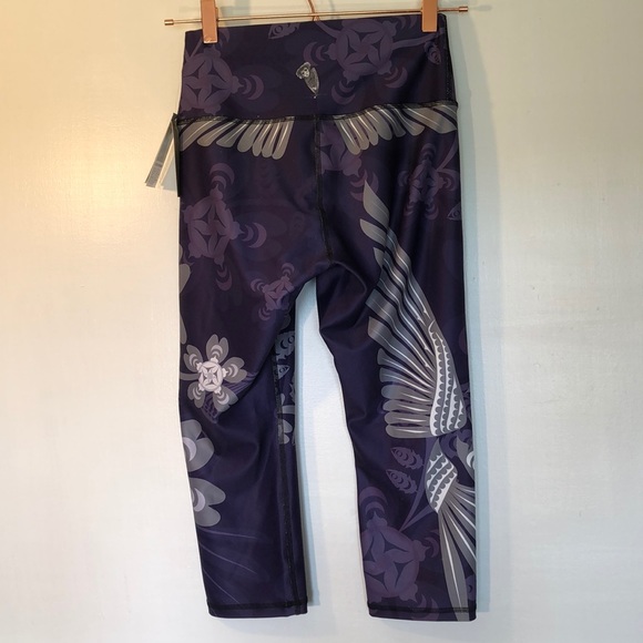 NoMiNiU Wings Collection Activewear Leggings - Picture 4 of 11